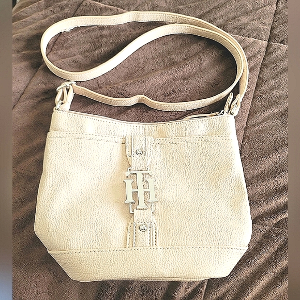 Tommy Hilfiger Women's Crossbody Bucket Bag